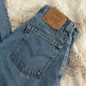 Women’s Vintage Levis 550 Relaxed Fit Tapered Leg Mom Blue Jeans